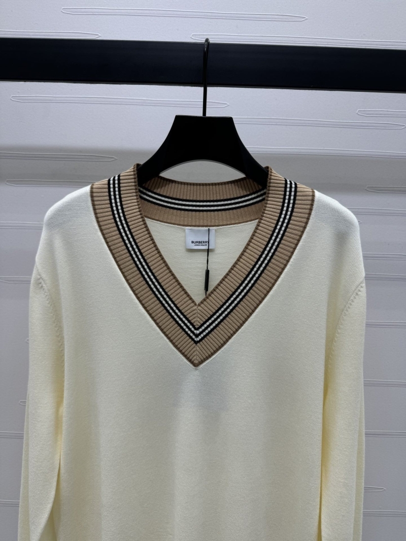 Burberry Sweaters